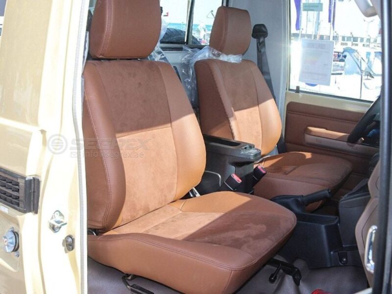 2025 Toyota Land Cruiser Pick Up LC79 Single Cabin 4.0L 6 Cylinders Engine Beige Tan