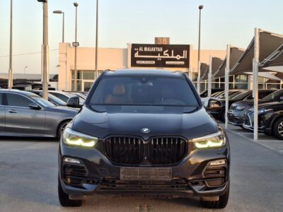 2020 BMW X5 Black Edition 3.0-liter Inline 6-cylinder TwinPower Turbo Engine Black Brown SUV