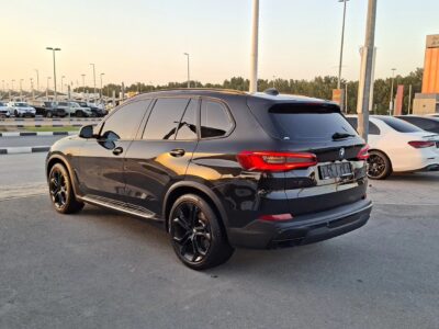2020 BMW X5 Black Edition 3.0-liter Inline 6-cylinder TwinPower Turbo Engine Black Brown SUV