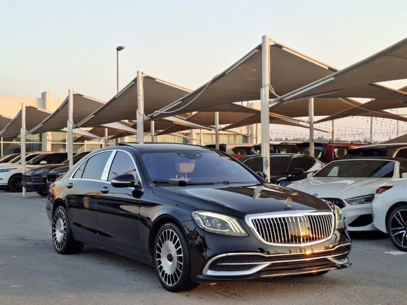 2019 Mercedes-Benz S560 Maybach 4.0L V8 twin-turbocharged Engine Black Beige Sedan