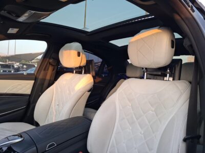 2019 Mercedes-Benz S560 Maybach 4.0L V8 twin-turbocharged Engine Black Beige Sedan