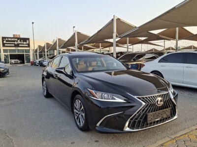 2025 Lexus ES 300h 2.5 Liters Inline 4-Cylinder Hybrid Black Tan Sedan GCC Specs
