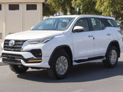 2025 Model Toyota Fortuner 4.0L 6 Cylinder Petrol Engine White Beige SUV 4WD GCC