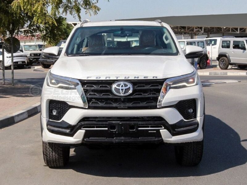 2025 Model Toyota Fortuner 4.0L 6 Cylinder Petrol Engine White Beige SUV 4WD GCC
