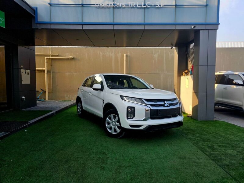 2022 Mitsubishi ASX GCC Specs GLX 2.0 Litres V4 Petrol Engine White Grey SUV