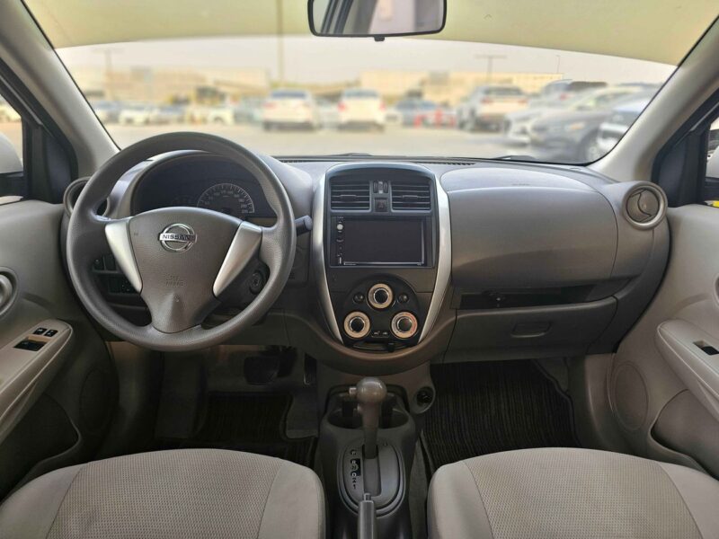 2022 Nissan Sunny SV GCC Specs 1.5 Litres V4 Petrol Engine White Beige Sedan