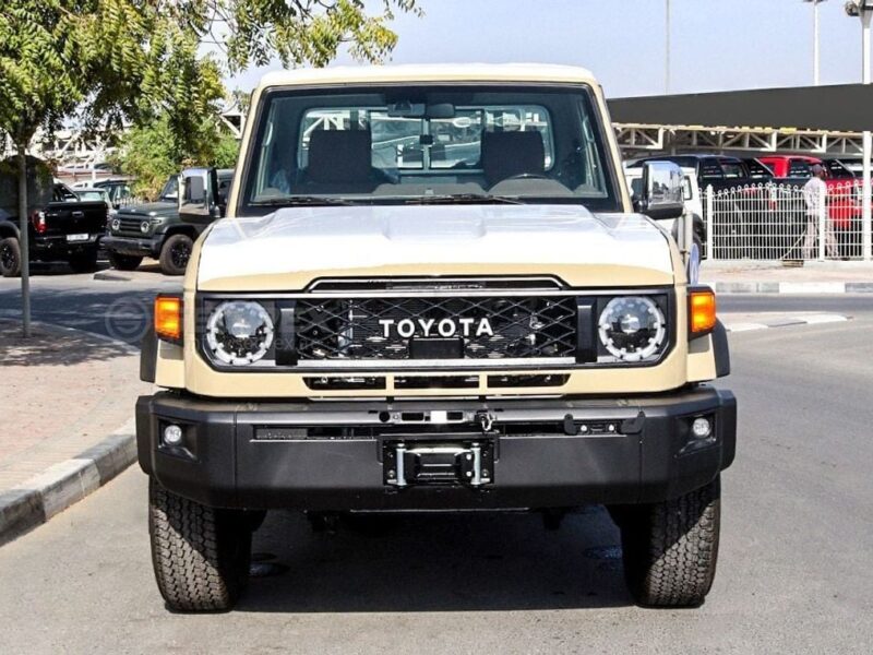 2025 Toyota Land Cruiser Pick Up LC79 Single Cabin 4.0L 6 Cylinders Engine Beige Tan