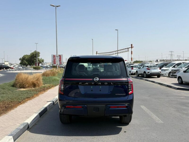 2026 Nissan Patrol LE TITANIUM 3.5l V6T Petrol Engine Blue Red SUV GCC Specs