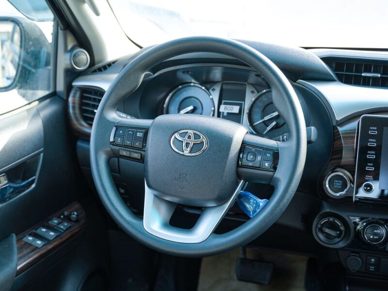 2026 Toyota Hilux 6 Cylinder Petrol Engine Black Pick Up Truck GCC Specs