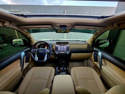 2017 Toyota Prado GXR V6 4.0 4WD FULL OPTION White Beige SUV GCC Specs