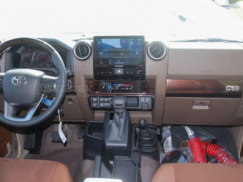 2025 Toyota Land Cruiser Pick Up LC79 Single Cabin 4.0L 6 Cylinders Engine Beige Tan