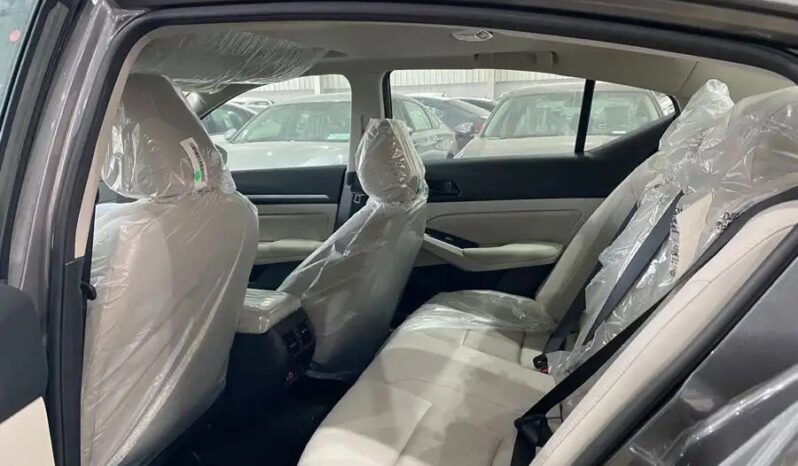 2024 Nissan Altima 2.5-liter 4 Cylinder Petrol Engine Silver Beige Sedan AWD