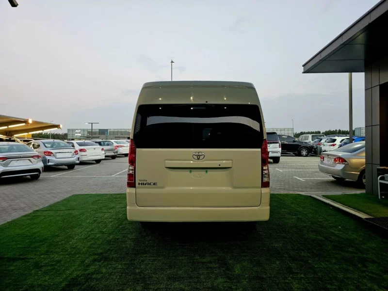 2023 TOYOTA HIACE HIGHROOF PATROL MANUAL 3.5 V6 White Grey Van GCC Specs