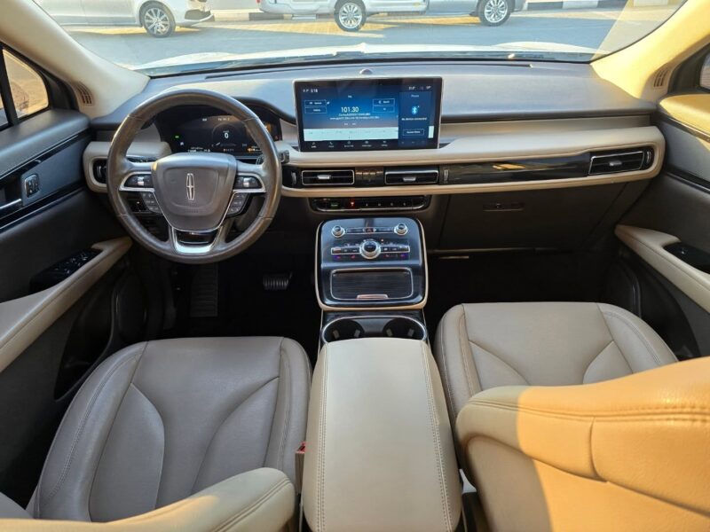 2022 Lincoln Nautilus 2.0L Turbocharged 4 Cylinder White Beige SUV AWD