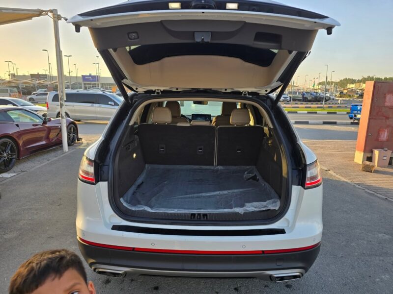 2022 Lincoln Nautilus 2.0L Turbocharged 4 Cylinder White Beige SUV AWD