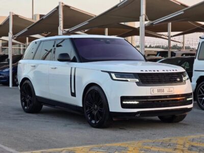 2023 Land Rover Range Rover Vogue 4.4 Litres V8 Supercharged White Tan SUV