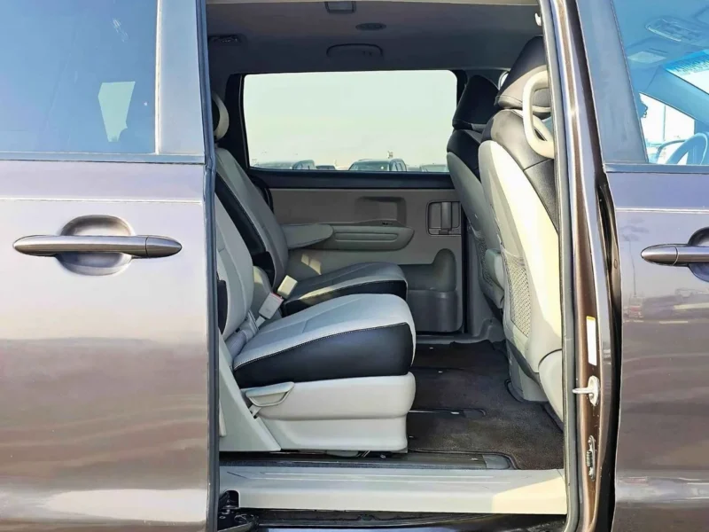 2017 Kia Sedona LX V6 Petrol Engine 3.3 Litres Grey Beige Van American Specs
