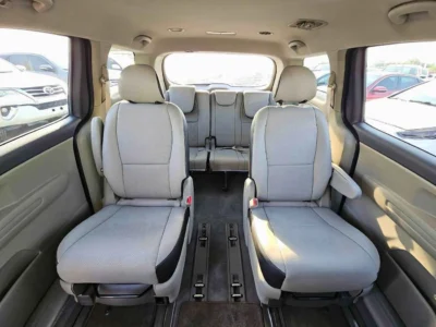 2017 Kia Sedona LX V6 Petrol Engine 3.3 Litres Grey Beige Van American Specs
