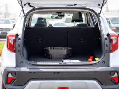 2025 Kia Seltos 1.5 Litres 4 Cylinder Petrol Engine White Black SUV FWD Chinese Specs