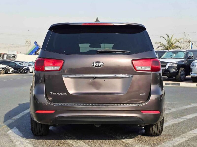 2017 Kia Sedona LX V6 Petrol Engine 3.3 Litres Grey Beige Van American Specs