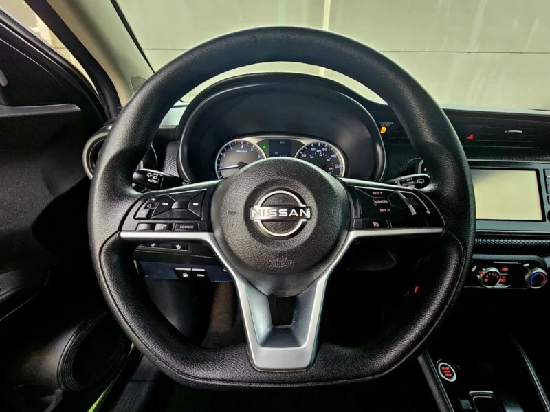 2022 Nissan Kicks SV 1.6 Litres V4 Petrol Engine Grey Black SUV American Specs