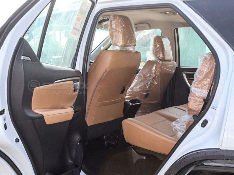 2025 Toyota Fortuner 4.0L 6 Cylinder Petrol Engine 4WD White Beige SUV GCC Specs
