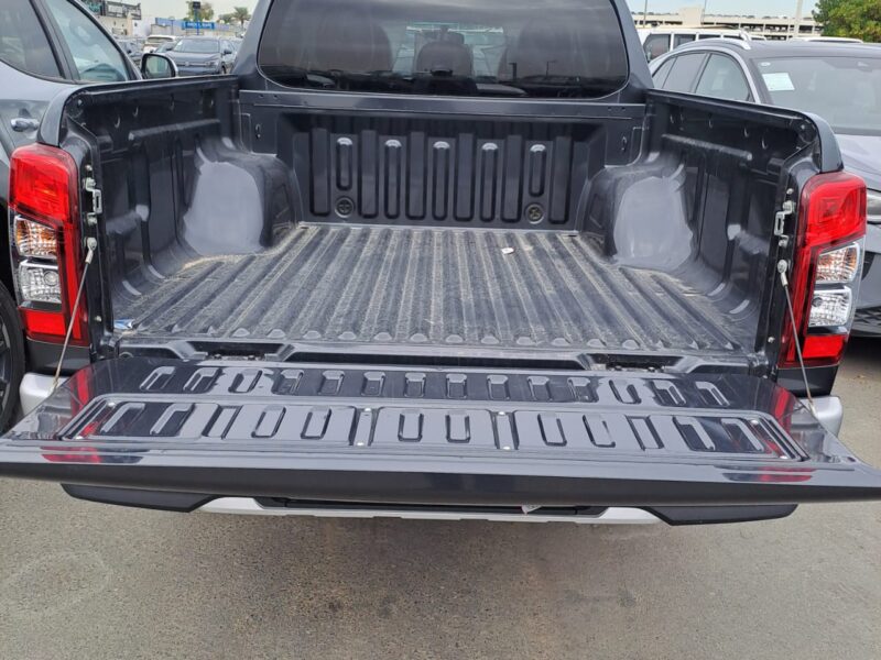 2023 Mitsubishi L200 Sportero 2.4 Litres 4 Cylinder Diesel Engine Black Pick Up Truck