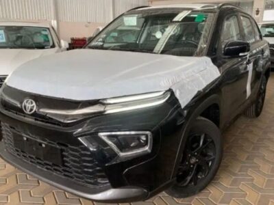 2024 Toyota Urban Cruiser 1.5-litre 4-cylinder Petrol Engine Black Brown Compact SUV