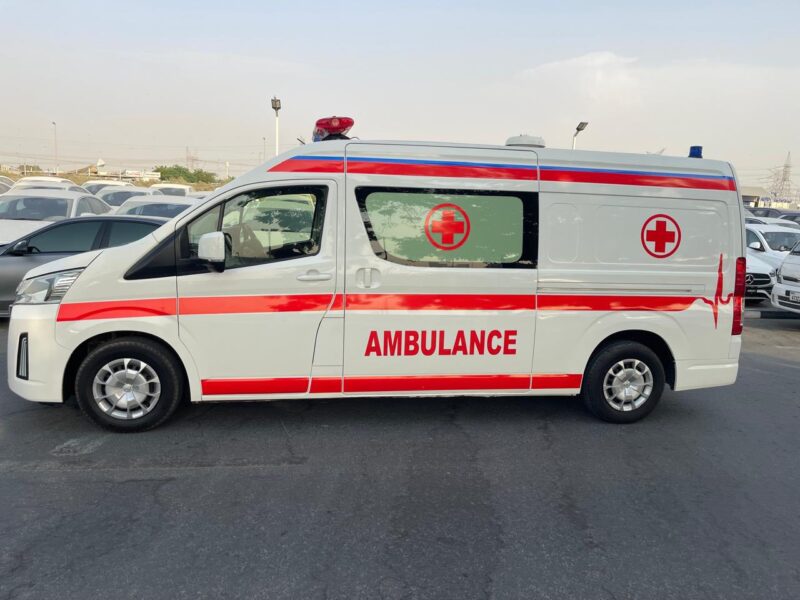 2019 Toyota Hiace Commuter 2.8L 4 Cylinder Turbo Diesel Automatic White Ambulance