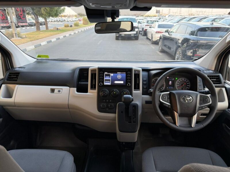 2019 Toyota Hiace Commuter 2.8L 1GD-FTV inline-4 turbo-diesel Engine White Grey Van