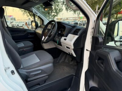 2019 Toyota Hiace Commuter 2.8L 1GD-FTV inline-4 turbo-diesel Engine White Grey Van