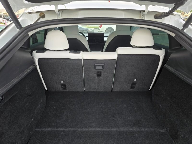 2024 Tesla Model Y Dual Motor Long Range Performance White Beige SUV Quad Drive