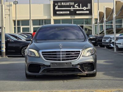 2018 Mercedes-Benz AMG S 63 4.0-liter twin-turbocharged V8 Engine Grey Black Sedan
