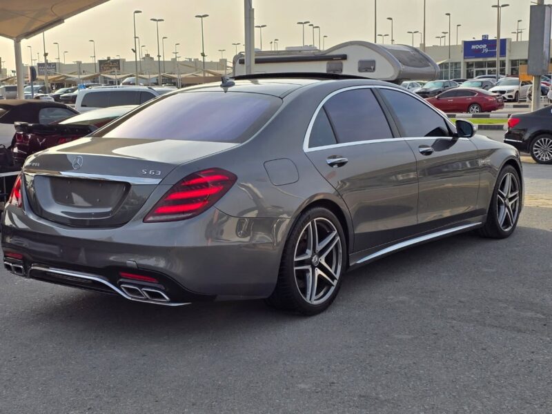 2018 Mercedes-Benz AMG S 63 4.0-liter twin-turbocharged V8 Engine Grey Black Sedan