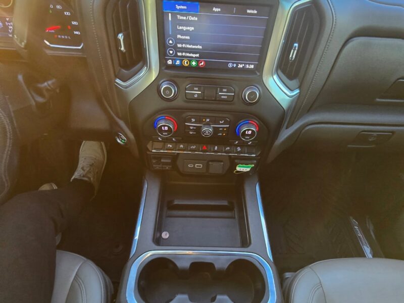 2021 Chevrolet Silverado 1500 Z71 5.3 Litres EcoTec3 V8 Petrol Engine Blue Beige Pick UP