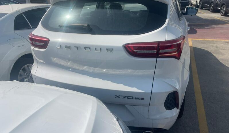 2024 Jetour X70 1.5L Turbocharged 4-cylinder Petrol Engine White Tan Midsize SUV