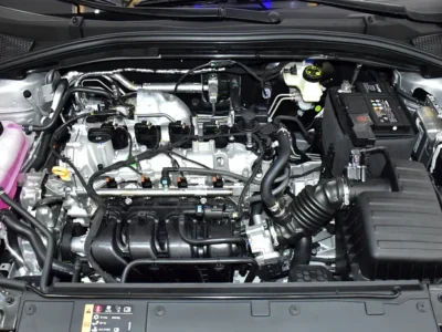 2026 MG MG5 Comfort 4 Cylinder petrol Engine Silver Black Sedan GCC Specs