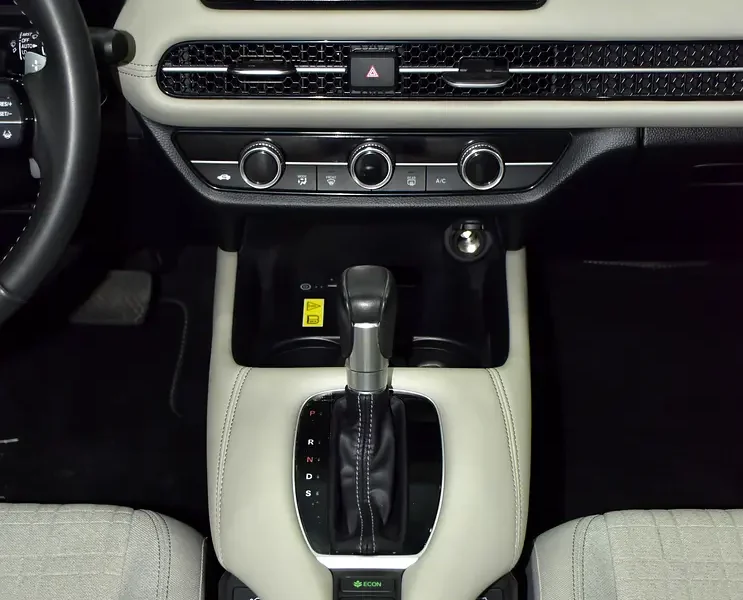2023 Honda ZR-V EX 4 Cylinder Petrol Engine Grey Beige Crossover GCC Specs