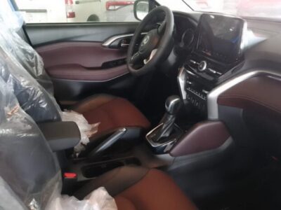 2024 Toyota Urban Cruiser 1.5-litre 4-cylinder Petrol Engine Blue Brown Compact SUV