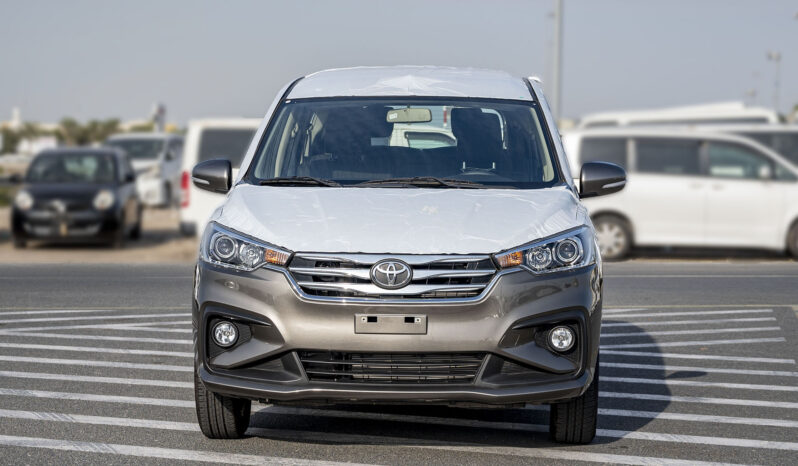 2024 Toyota Rumion 1.5-liter 4-cylinder Petrol Engine Gold Black MPV FWD