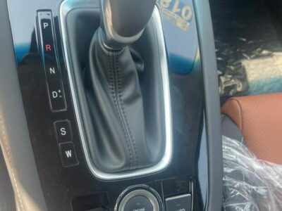 2024 Jetour X70 1.5L Turbocharged 4-cylinder Petrol Engine Grey Tan Midsize SUV