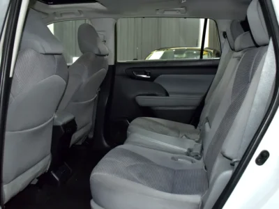 2023 Toyota Highlander Other 4 Cylinder Hybrid Engine White Grey SUV GCC Specs