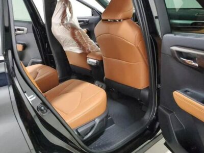 2023 Toyota Highlander Hybrid 2.5-liter 4 Cylinder Engine Black Tan SUV AWD