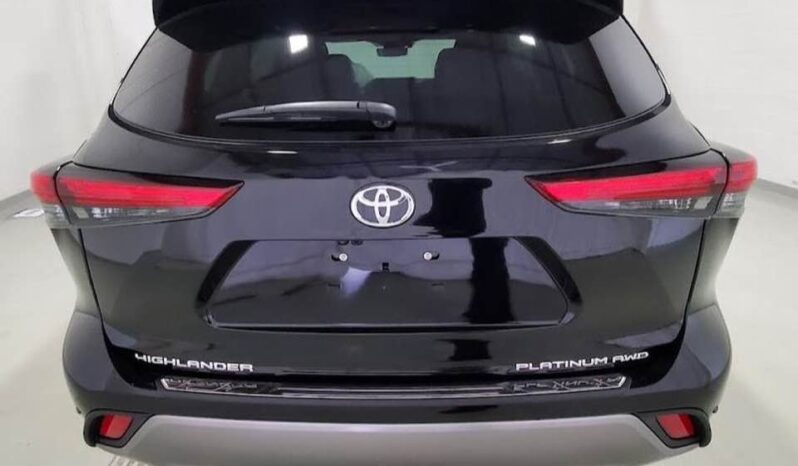 2023 Toyota Highlander Hybrid 2.5-liter 4 Cylinder Engine Black Tan SUV AWD