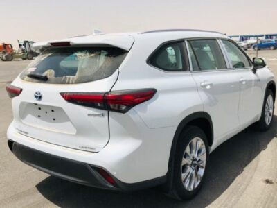 2023 Toyota Highlander Hybrid 2.5-liter 4 Cylinder Engine White Beige SUV AWD