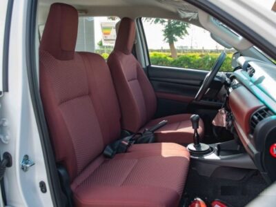 2022 Toyota Hilux 2.4 Mid Option 4 Cylinder 2.4-liter Diesel White Red Pickup Truck