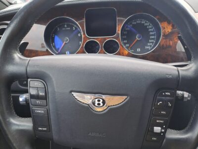 2005 Bentley Continental GT 6.0 Litres W12 Cylinder White Black Coupe