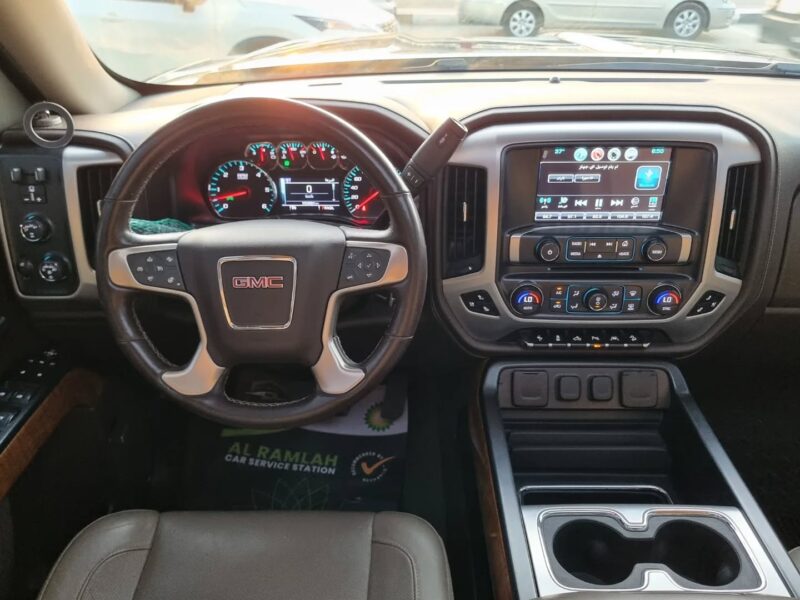 2018 GMC Sierra 1500 4.3 Litres V6 petrol Engine Black Beige Pick Up Truck Full Option