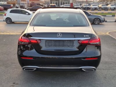 2022 Mercedes-Benz E300 2.0-liter Turbocharged 4 Cylinder Engine Black Brown Sedan