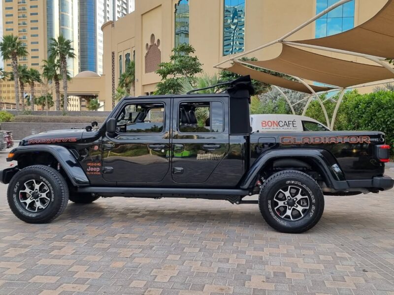 2021 Jeep Gladiator Mojave 3.6-liter V6 Engine Full Option Black Grey Pick Up Truck